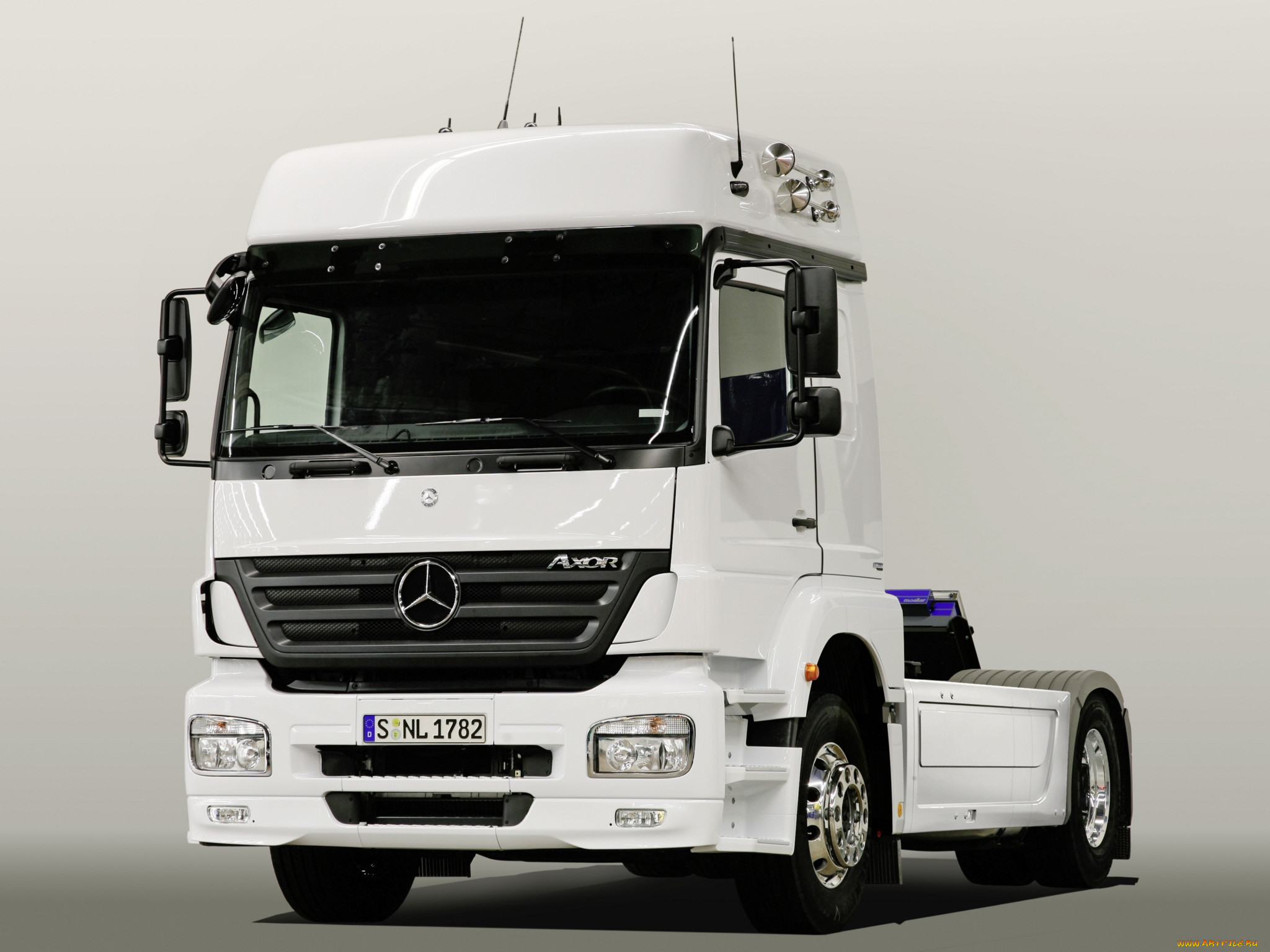 , mercedes, trucks